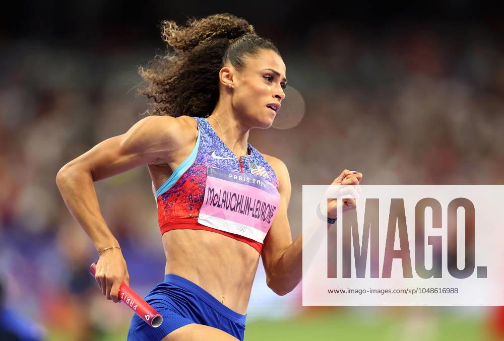 (240810) -- PARIS, Aug. 10, 2024 -- Sydney McLaughlin-Levrone of team USA competes during the women s 4X400m relay final of Athletics at the Paris 2024 Olympic Games, Olympische Spiele, Olympia, OS in Paris, France, Aug. 10, 2024. ) (PARIS2024) FRANCE-PARIS-OLY-ATHLETICS-4X400M RELAY-WOMEN LixYing