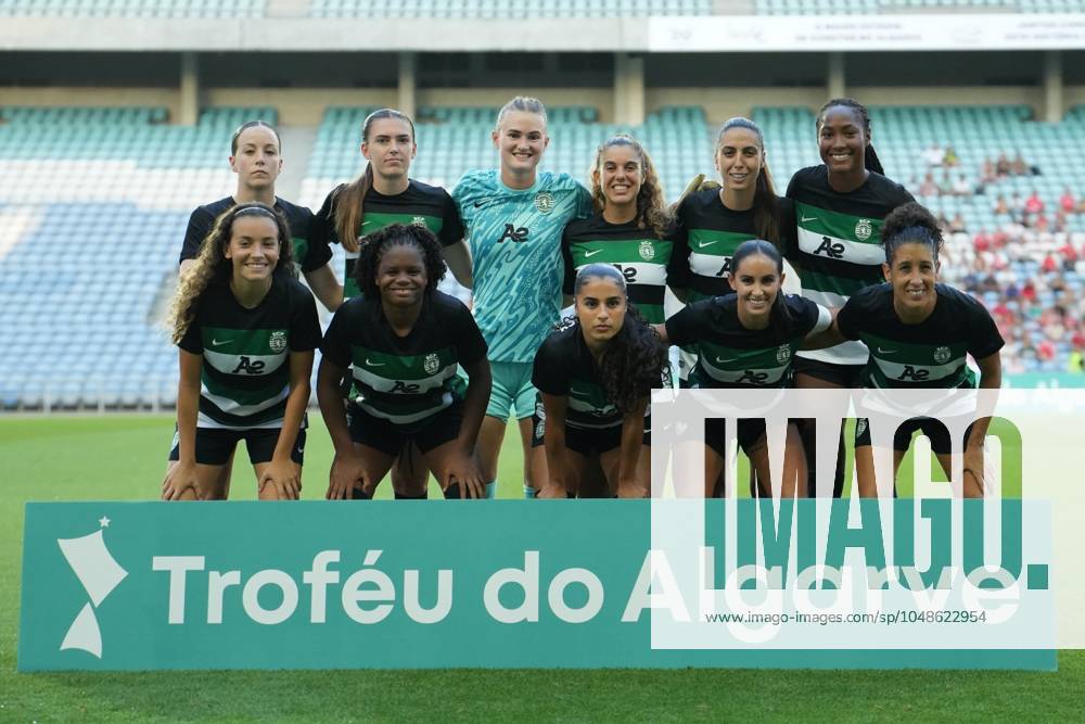Sporting Clube de Portugal team photo lineup during the Algarve Trophy Women football match between Lisboa e Benfica and Sporting Clube de Portugal at Algarve Stadium.
