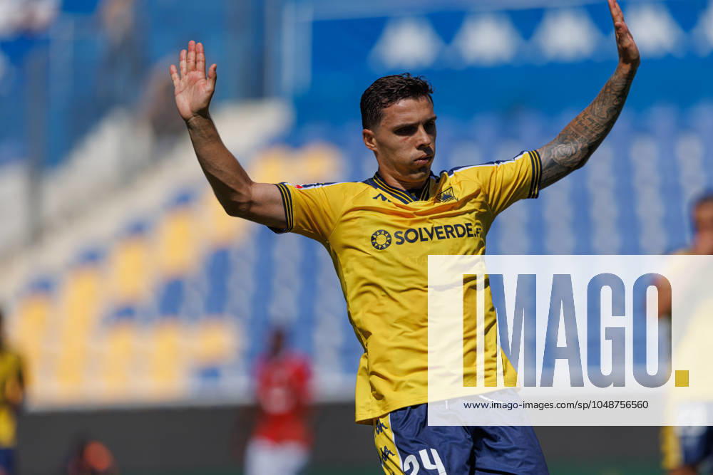 Pedro Amaral during Liga Portugal game between teams of GD Estoril Praia and CD Santa Clara at Estadio Antonio Coimbra da Mota (Maciej Rogowski) Estoril Estadio Antonio Coimbra Da Mota Portugal