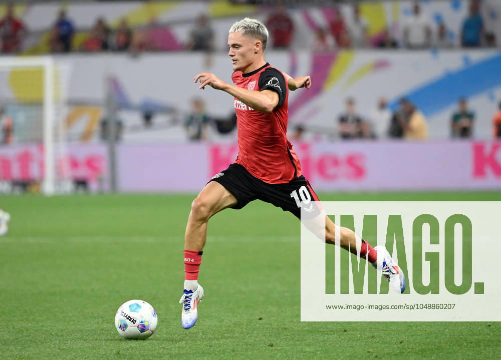 Florian Wirtz (Bayer 04 Leverkusen) 17.08.2024, Fussball Supercup 2024 Finale Bayer 04 Leverkusen - VfB Stuttgart 2:2, 4:3 i.E. Foto: Weis TEAM2 DFL regulations prohibit any use of photographs as image sequences and or quasi-video Leverkusen BayArena Nordrhein Westfalen Deutschland