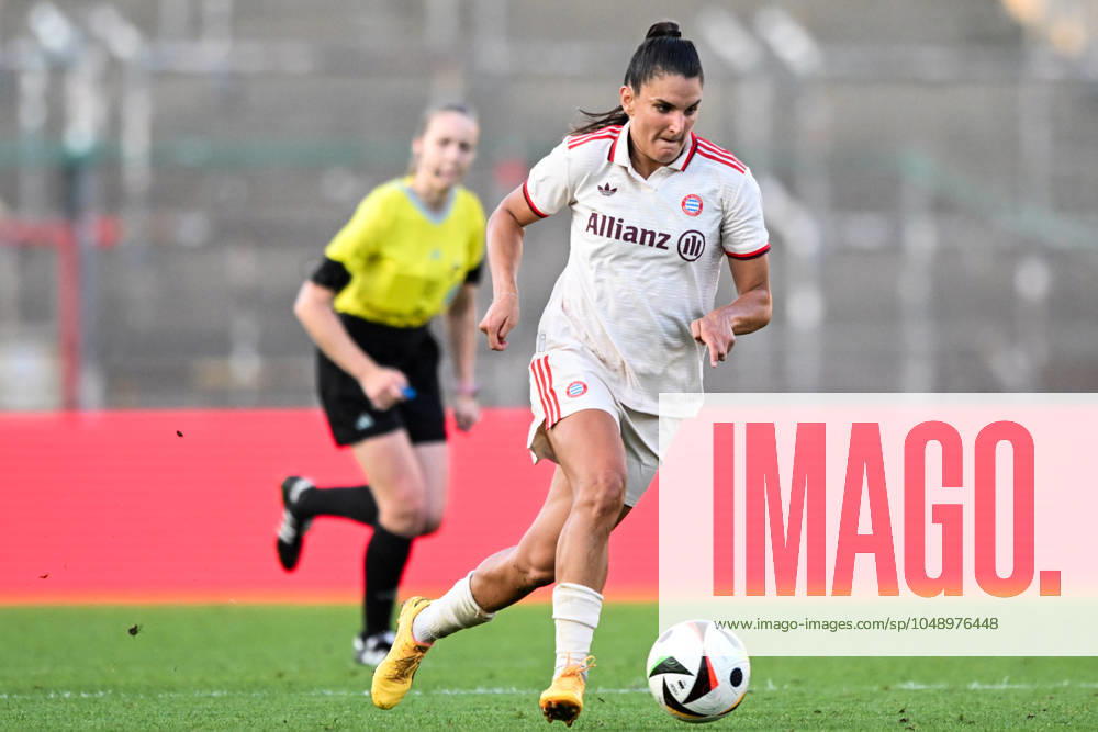 Fußball, Freundschaftsspiel, 20240820, FC Bayern München - Juventus Turin. Im Bild Jovana DAMNJANOVIC (FC Bayern München Frauen, 9) Dribbling Ball. Unterhaching uhlsport PARK Bayern Deutschland