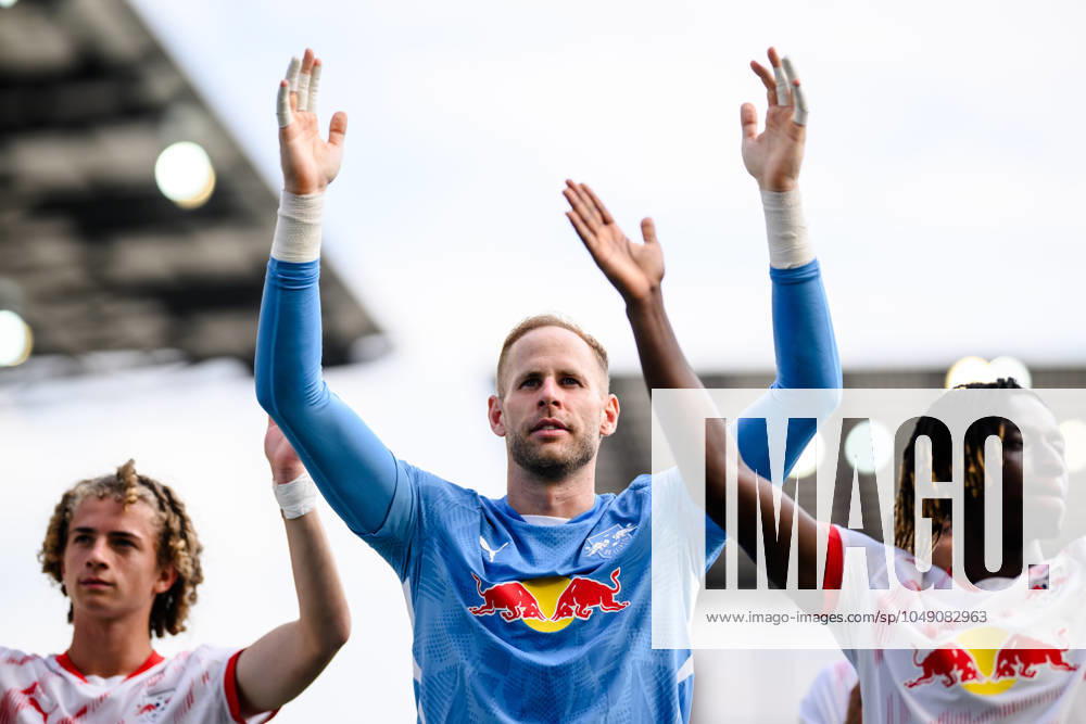 Leipzigs Torwart Torhueter Peter Gulacsi. Fussball DFB-Pokal 2024 25, 1. Hauptrunde: Rot-Weiss Essen - RB Leipzig. 17. August 2024: Stadion an der Hafenstrasse, Essen. Rot-Weiss Essen - RB Leipzig