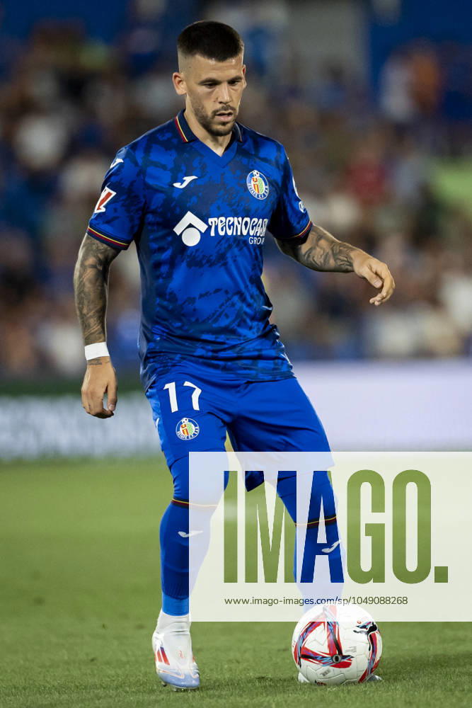 Getafe CF vs Rayo Vallecano - La Liga EA Sports 2024 25 Carles Perez of Getafe CF in action with the ball during the La Liga EA Sports 2024 25 football match between Getafe CF vs Rayo Vallecano at Estadio Coliseum on August 24, 2024 in Getafe, Spain. Getafe Estadio Coliseum Madrid Spain