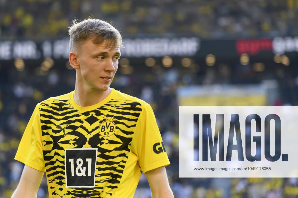 Maximilian Beier (Borussia Dortmund) looks on during the Bundesliga match between Borussia Dortmund and Eintracht Frankfurt at SIGNAL IDUNA PARK on August 24, 2024 in Dortmund, Germany. (Photo by Max Maiwald DeFodi Images) Defodi-067_BVBSGE0240824_264