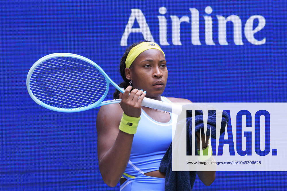 Coco Gauff cools off during Day 5 of her match against Elina Svitolina in the 2024 US Open held at the USTA Billie Jean King National Tennis Center on Friday August 30, 2024 in the Flushing neighborhood of the Queens borough of New York City. JAVIER ROJAS PI Flushing Meadows USA - ZUMAp124 20240830_zaa_p124_007