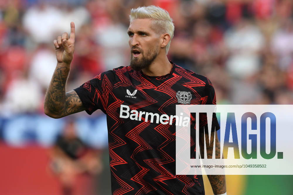 Robert Andrich ( Bayer 04 Leverkusen ). GER, Bayer 04 Leverkusen vs RB Leipzig, Fussball, Bundesliga, 2. Spieltag, Spielzeit 2024 2025, 31.08.2024 DFL REGULATIONS PROHIBIT ANY USE OF PHOTOGRAPHS AS IMAGE SEQUENCES AND OR QUASI-VIDEO GER, Bayer 04 Leverkusen vs RB Leipzig, Fussball, Bundesliga, 2. Spieltag, Spielzeit 2024 2025, 31.08.2024 Leverkusen