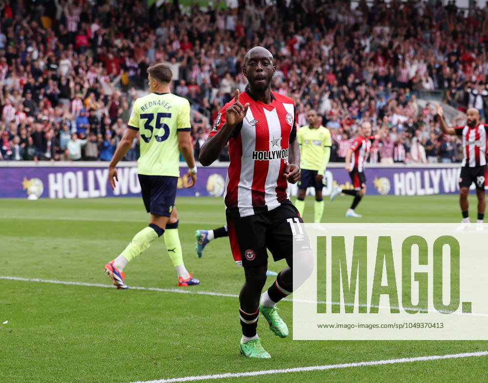 London, England, 31st August 2024. Brentford s Yoane Wissa celebrates scoring his sides third goal during the Premier League match at Gtech Community Stadium, London. Picture credit should read: David Klein Sportimage . SPI-3288-0094
