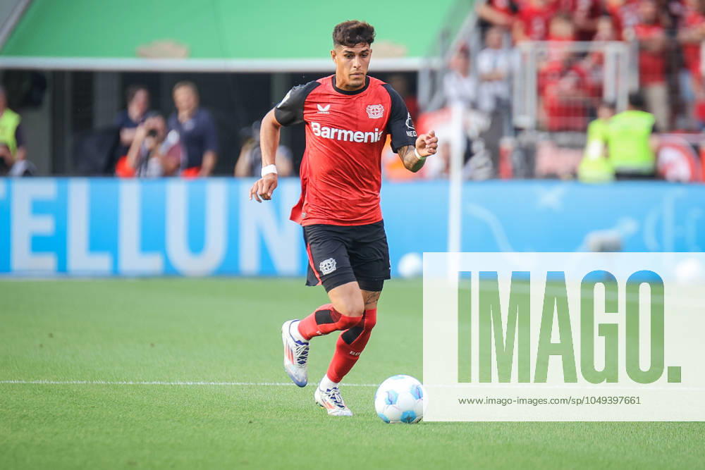 1. Fussball Bundesliga, Bayer Leverkusen vs. RB Leipzig, 31.08.2024 Piero Hincapie (Bayer Leverkusen 3) -- DFL REGULATIONS PROHIBIT ANY USE OF PHOTOGRAPHS AS IMAGE SEQUENCES AND OR Q?UASI-VIDEO. - 1. Fussball Bundesliga, Bayer Leverkusen vs. RB Leipzig, 31.08.2024, BayArena Leverkusen