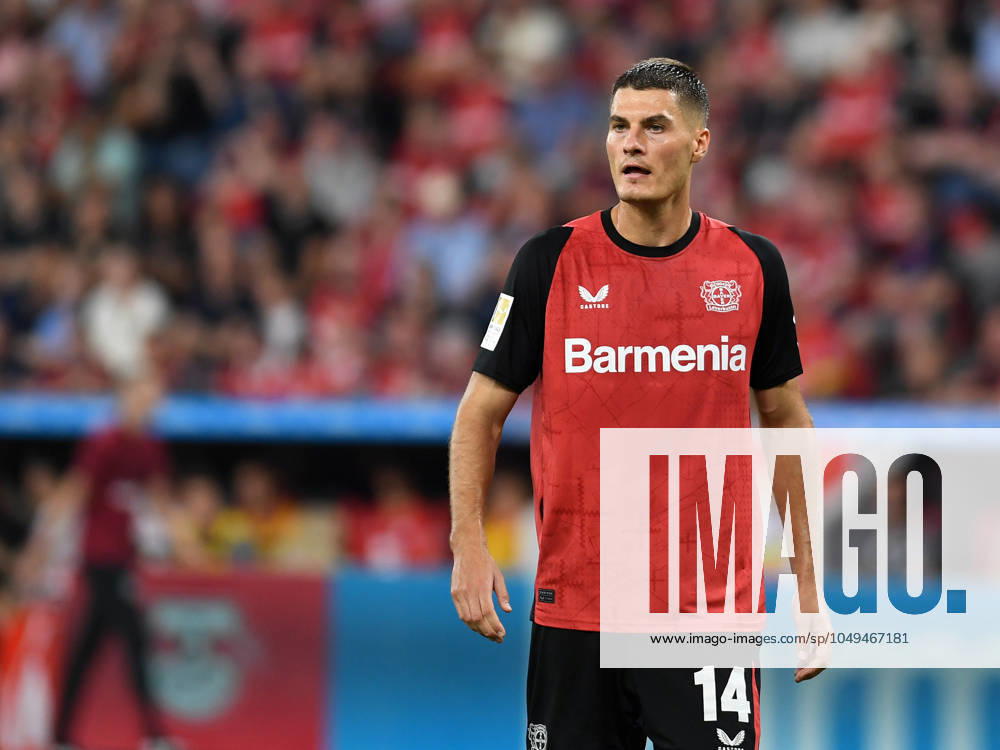 Patrik Schick (Bayer 04 Leverkusen) schaut waehrend des Spiels der 1. Bundesliga zwischen Bayer 04 Leverkusen und RB Leipzig, BayArena am 31. August 2024 in Leverkusen, Deutschland. (Foto von Ralf Treese DeFodi Images) +++ Patrik Schick (Bayer 04 Leverkusen) looks on during the Bundesliga match between Bayer 04 Leverkusen and RB Leipzig at BayArena on August 31, 2024 in Leverkusen, Germany. (Photo by Ralf Treese DeFodi Images) DFL regulations prohibit any use of photographs as image sequences and or quasi-video. Defodi-521_LEVRBL20240831_125