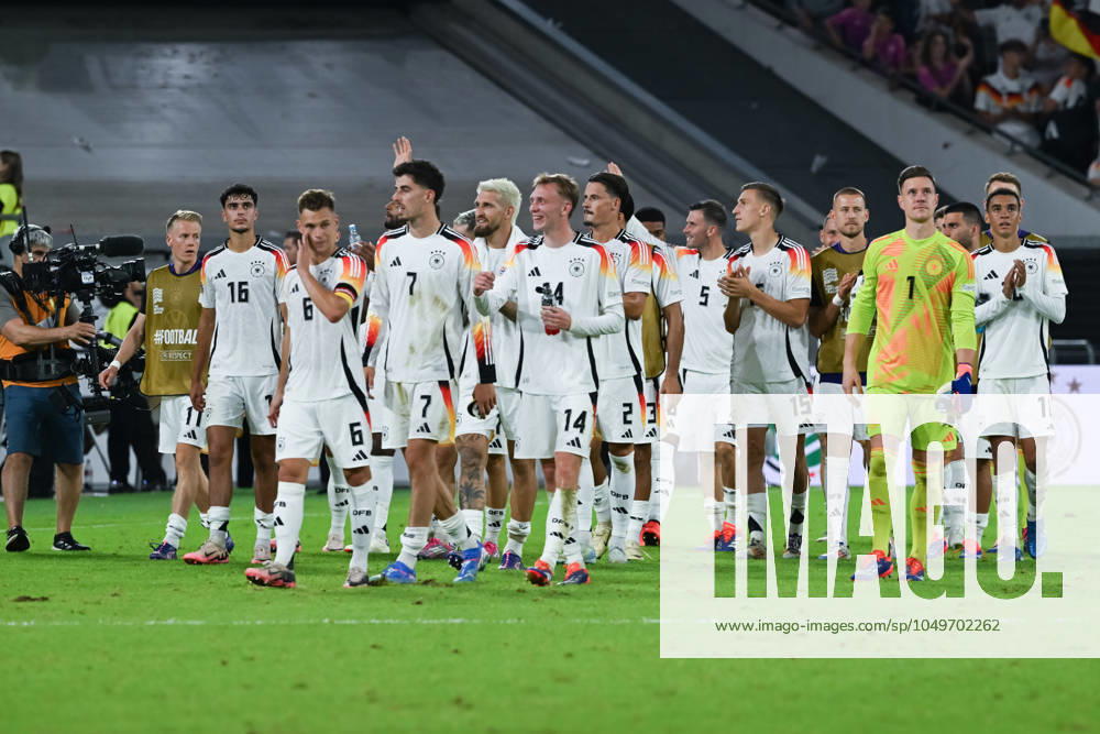 Fussball UEFA Nations League 2024, Deutschland - Ungarn, v.l. Freude im deutschen Team nach dem 5:0 gegen Ungarn