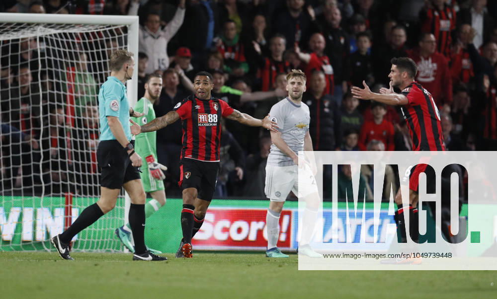 AFC Bournemouth v Manchester United, ManU - Premier League - Vitality Stadium April 18, 2018 - Bournemouth, United Kingdom - Bournemouth claim for a penalty during the premier league match at the Vitality Stadium, Bournemouth. Picture date 18th April 2018. Picture credit should read: David Klein Sportimage Bournemouth United Kingdom