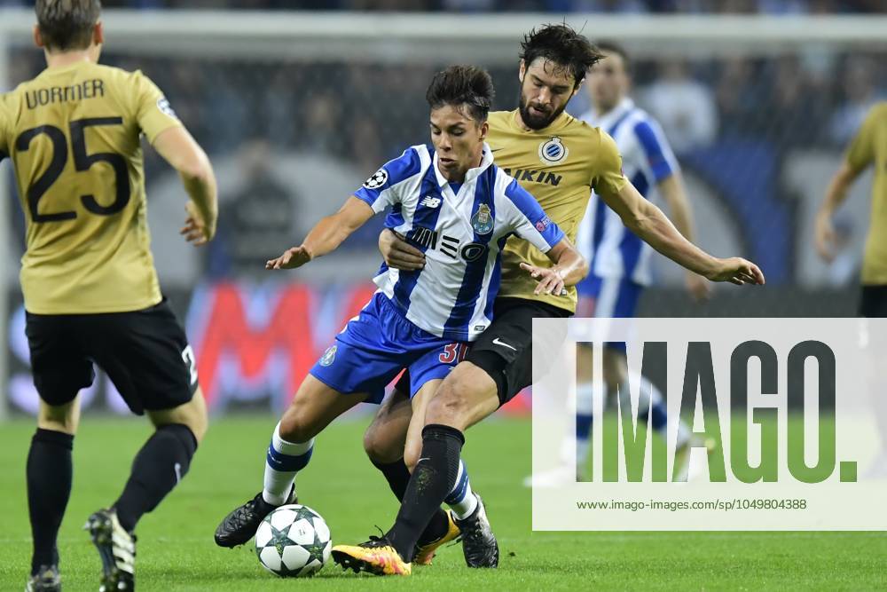 FC Porto v Club Brugge - UEFA Champions League PORTO, PORTUGAL - NOVEMBER 2 : Benoit Poulain defender of Club Brugge tackles Oliver Torres of FC Porto during the Champions League Group H stage match of FC Porto against Club Brugge at the Estadio do Dragao on November 02, 2016 in Porto, Portugal, 2 11 2016 Porto Portugal