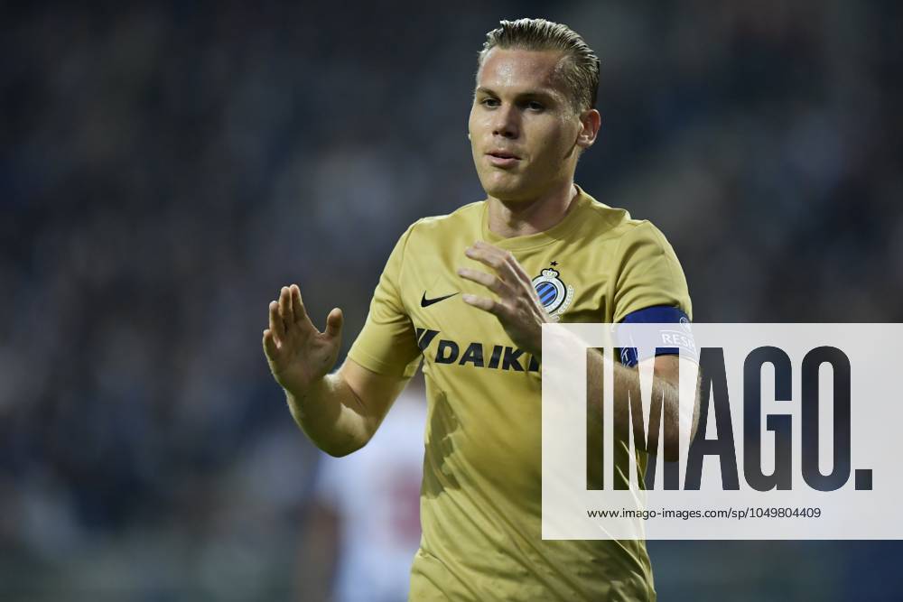 FC Porto v Club Brugge - UEFA Champions League PORTO, PORTUGAL - NOVEMBER 2 : Team captain Ruud Vormer midfielder of Club Brugge pictured during the Champions League Group H stage match of FC Porto against Club Brugge at the Estadio do Dragao on November 02, 2016 in Porto, Portugal, 2 11 2016 Porto Portugal