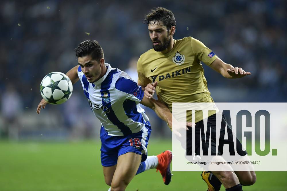 FC Porto v Club Brugge - UEFA Champions League PORTO, PORTUGAL - NOVEMBER 2 : Benoit Poulain defender of Club Brugge is fighting for the ball with Andre Silva of FC Porto during the Champions League Group H stage match of FC Porto against Club Brugge at the Estadio do Dragao on November 02, 2016 in Porto, Portugal, 2 11 2016 Porto Portugal
