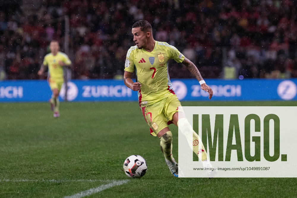 Yeremy Pino of Spain in action during the UEFA Nations League 2024 25 League A Group A4 match between Switzerland and Spain at Stade de Geneve on September 8, 2024 in Geneva, Switzerland. Geneva Switzerland