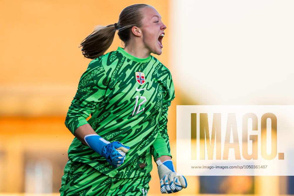 Helene Olsson of Norway after saving a penalty kick during a penalty shoot-out during the under 15 friendly match between Norway and Sweden on September 17, 2024 in Jessheim. Photo: Marius Simensen BILDBYRAN COP 238 bbeng dam football fotball fotboll jubel norge norway soccer sverige sweden treningskamp