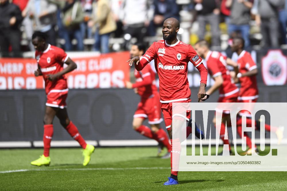 Royal Antwerp v RSC Anderlecht - Jupiler Pro League Play-Offs 1 ANTWERPEN, BELGIUM - MAY 12 : Didier Lamkel Ze forward of Antwerp celebrates after scoring the 1-1 during the Jupiler Pro League match between Royal Antwerp FC and RSC Anderlecht on May 12, 2019 in Antwerpen, Belgium, 12 05 2019 ( Photo Gregory Van Gansen Photonews ) Antwerpen Belgium