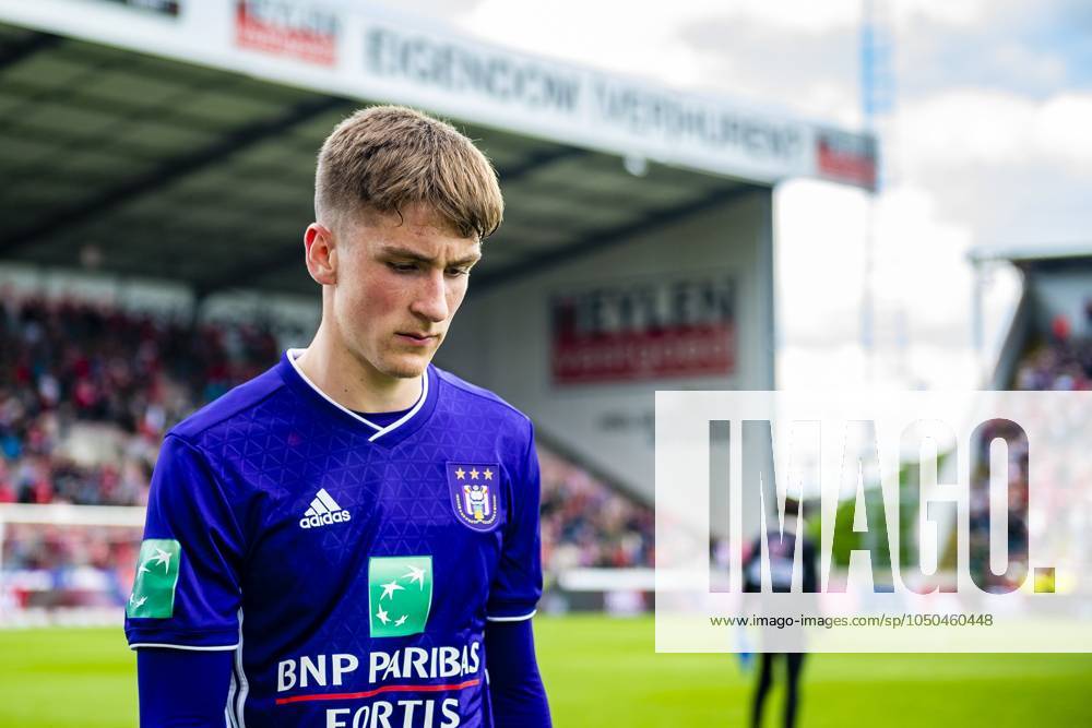 Royal Antwerp v RSC Anderlecht - Jupiler Pro League Play-Offs 1 ANTWERPEN, BELGIUM - MAY 12 : Yari Verschaeren midfielder of Anderlecht showd dejection after the Jupiler Pro League match between Royal Antwerp FC and RSC Anderlecht on May 12, 2019 in Antwerpen, Belgium, 12 05 2019 ( Photo Gregory Van Gansen Photonews ) Antwerpen Belgium