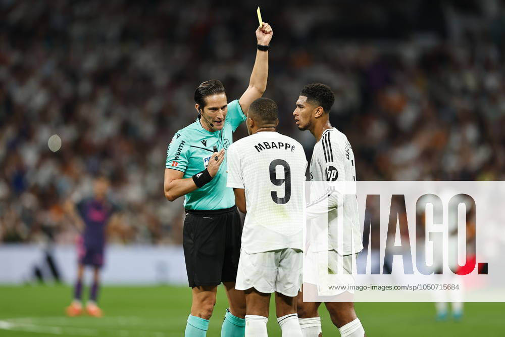 Munuera Montero (Referee), SEPTEMBER 21, 2024 - Football Soccer : Montero show yellow card for Mbappe during Spanish LaLiga EA Sports match between Real Madrid CF 4-1 RCD Espanyol de Barcelona at the Estadio Santiago Bernabeu in Madrid, Spain. Noxthirdxpartyxsales (267427626)
