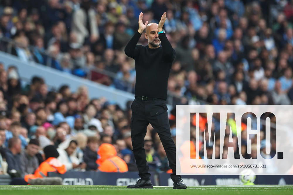 Premier League Manchester City v Arsenal Pep Guardiola manager of Manchester City applauds his side during the Premier League match Manchester City vs Arsenal at Etihad Stadium, Manchester, United Kingdom, 22nd September 2024 (Photo by Mark Cosgrove News Images)