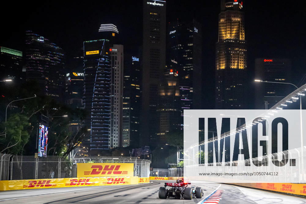 MARINA BAY, SINGAPORE: George Russell, racing for the Mercedes F1 team during the 2024 Formula 1 Singapore Grand Prix at the Marina Bay Street Circuit in Marina Bay, Singapore