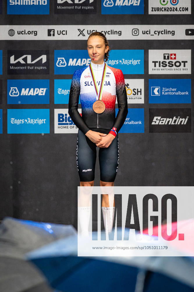 CHLADOŇOVA Viktoria: UCI Road cycling, Rad, Radsport, Strasse World Championships - Zürich 2024 CHLADOŇOVA Viktoria ( SVK ) Slovakia Third Place - Award Ceremony Medal Ceremony Podium - Hochformat hoch vertikal Portrait - Event Veranstaltung: UCI Road Cycling World Championships Zürich 2024 - Category Kategorie: Cycling - Road Cycling World Championships - Elite Women Junior U19 - Location Ort: Europe - Switzerland - Zürich - Start: Uster - Finish: Zürich - Road Race ( RR ) - Distance: 73,6 km - Date Datum: 26.09.2024 Thursday Day 6 -