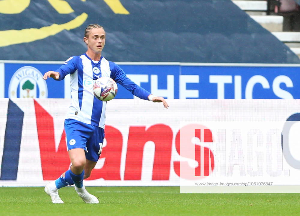 Wigan Athletic v Exeter City EFL Sky Bet League 1 28 09 2024. Wigan Athletic midfielder Thelo Aasgaard (10) chesting the ball during the EFL Sky Bet League 1 match between Wigan Athletic and Exeter City at the Brick Community Stadium, Wigan, England on 28 September 2024. Wigan Brick Community Stadium Greater Manchester England Editorial use only DataCo restrictions apply See www.football-dataco.com ,