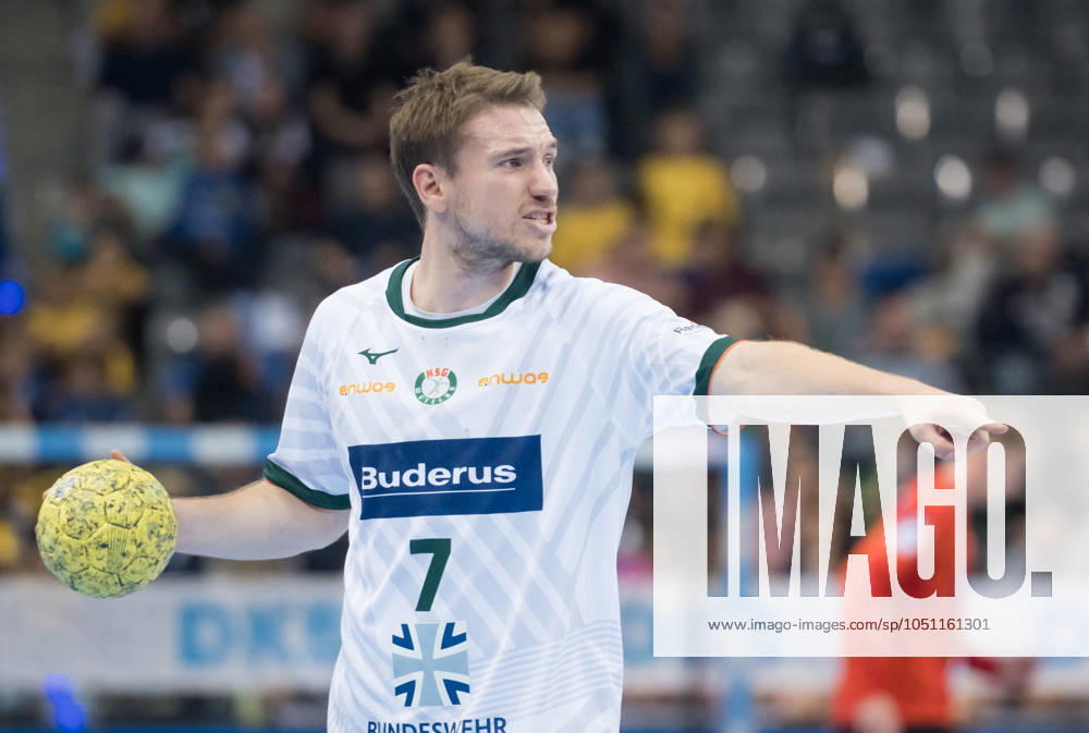 Dominik Mappes (HSG Wetzlar, 07) GER, TVB 1898 Stuttgart - HSG Wetzlar, Handball, 2024 2025, DAIKIN HBL Handball Bundesliga, 29.09.2024, Stuttgart (Porsche Arena) GER, TVB 1898 Stuttgart - HSG Wetzlar, Sport, Handball, 2024 2025, DAIKIN HBL Handball Bundesliga, 29.09.2024, Stuttgart (Porsche Arena) Stuttgart