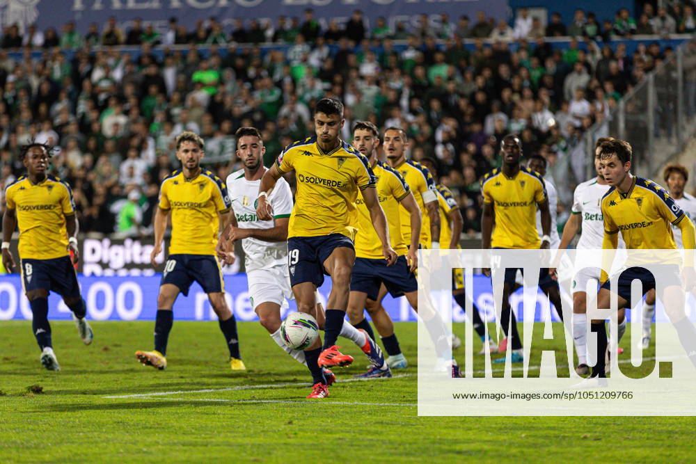 Andrà Lacximicant of Sporting CP seen in action during the Liga Portugal Betclic match between GD Estoril Praia and Sporting CP at Estadio Antonio Coimbra da Mota. Lisboa Portugal - ZUMAs197 20240927_aaa_s197_407