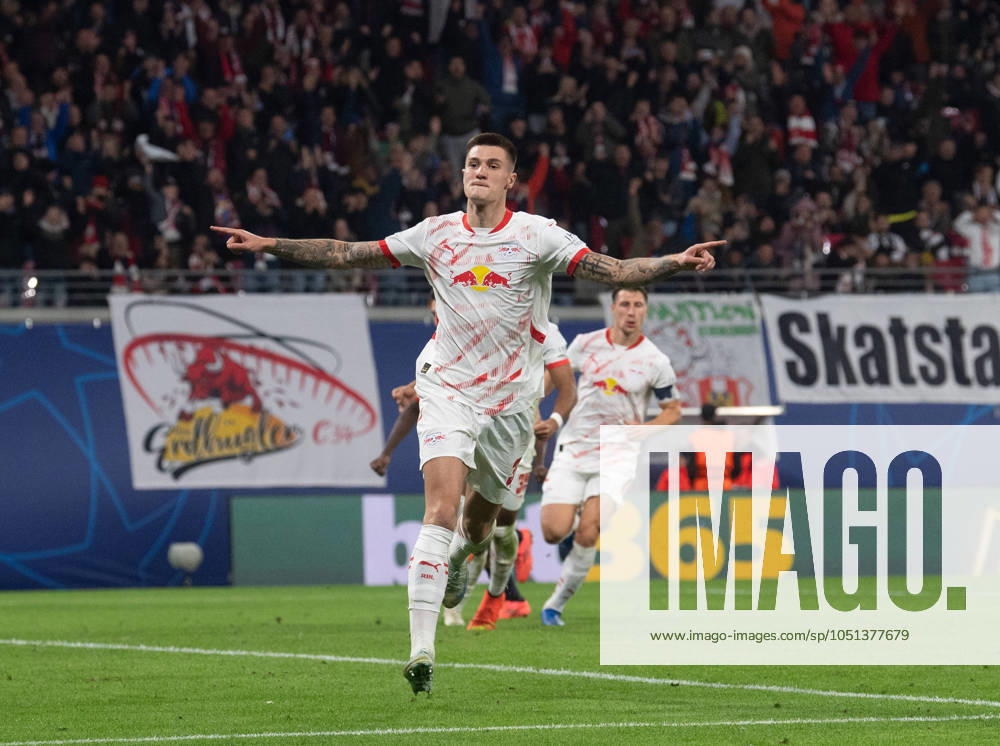 Fussball, Herren, Saison 2024 2025, Champions League (Ligaphase, 2. Spieltag), RB Leipzig - Juventus Turin, Benjamin Sesko (RB Leipzig), Jubel nach Tor zum 2:1, 02.10.2024,