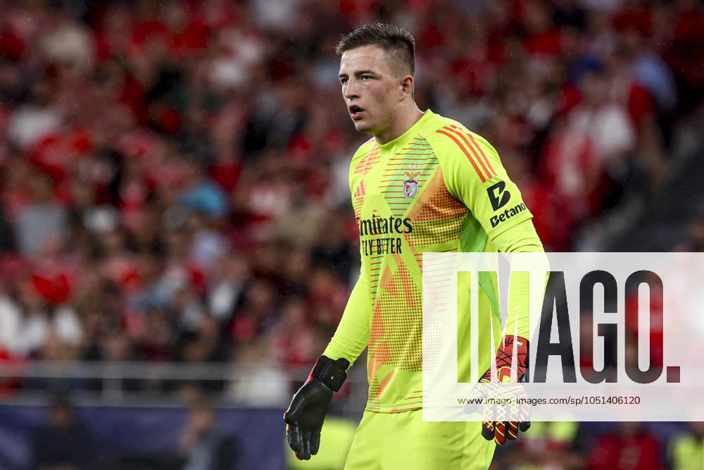 Anatoliy Trubin goalkeeper of SL Benfica in during the UEFA Champions League football match between SL Benfica and Atletico Madrid at the Estadio da Luz in Lisbon on October 2, 2024. UEFA Champions League - SL Benfica vs Atletico Madrid (Valter Gouveia SPP)