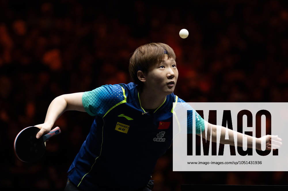 (241003) -- BEIJING, Oct. 3, 2024 -- Wang Manyu of China serves during the women s singles round of 16 match against teammate Qin Yuxuan at 2024 World Table tennis, Tischtennis (WTT) China Smash in Beijing, China, Oct. 3, 2024. ) (SP)CHINA-BEIJING-TABLE TENNIS-WTT-CHINA SMASH-WOMEN S SINGLES(CN) XiaoxYijiu