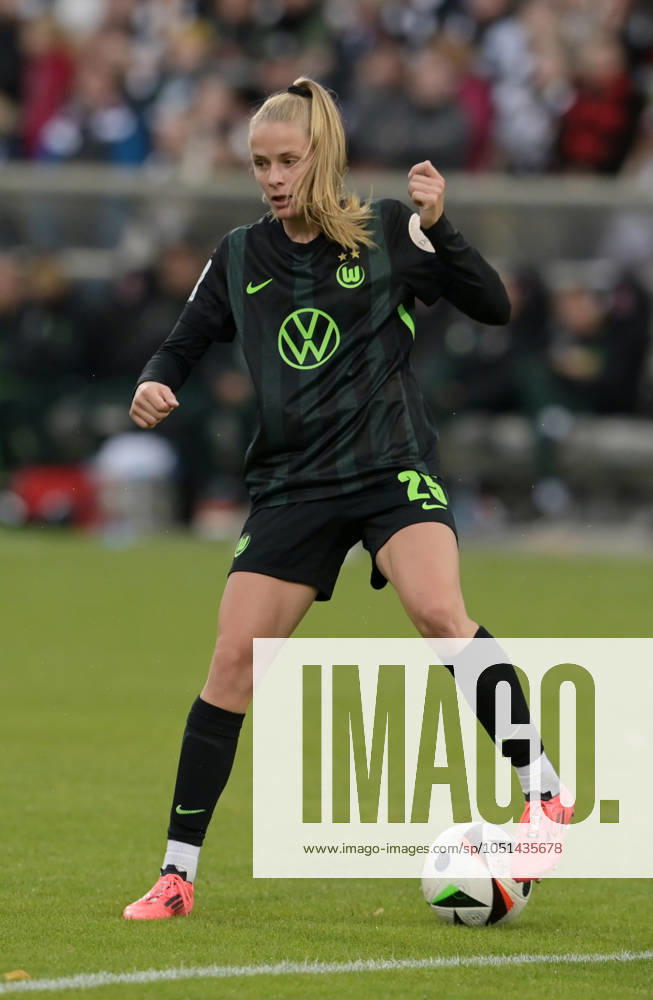 Vivien Endemann fotografiert beim Fußball 1 Bundesliga Frauen Spiel Eintracht Frankfurt gegen den VFL. Wolfsburg am 29.9.2024 in Frankfurt.