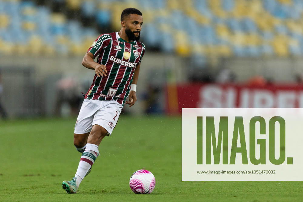 RIO DE JANEIRO, BRAZIL - OCTOBER 03: SAMUEL XAVIER of Fluminense runs with the ball during the match between Fluminense and Cruzeiro as part of Brasileirao 2024 at Maracana Stadium on October 03, 2024 in Rio de Janeiro, Brazil. Rio De Janeiro Brazil - ZUMAc227 20241003_zsp_c227_007