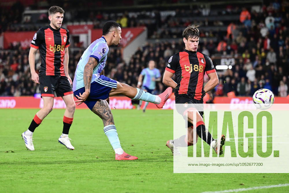 Bournemouth v Arsenal Premier League Gabriel Jesus of Arsenal crosses during the Premier League match at the Vitality Stadium, Bournemouth UK Newspapers OUT