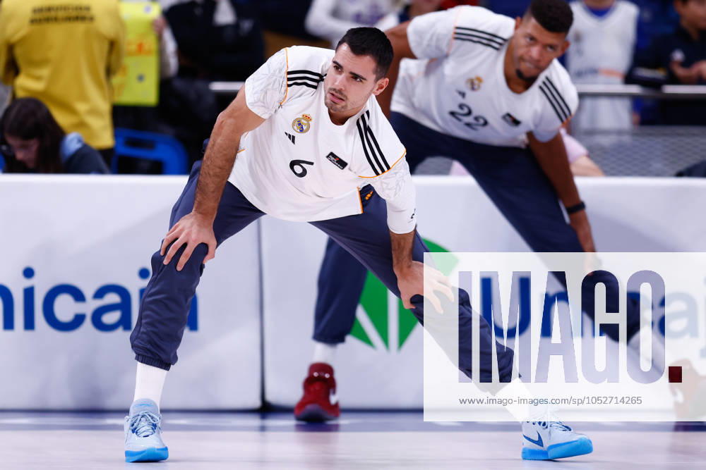 Alberto Abalde Diaz of Real Madrid warms up during the Spanish League, Liga ACB Endesa, basketball match played between Real Madrid and Basquet Girona at WiZink Center on October 20, 2024, in Madrid, Spain. Madrid SPAIN - ZUMAa181 20241020_zaa_a181_010