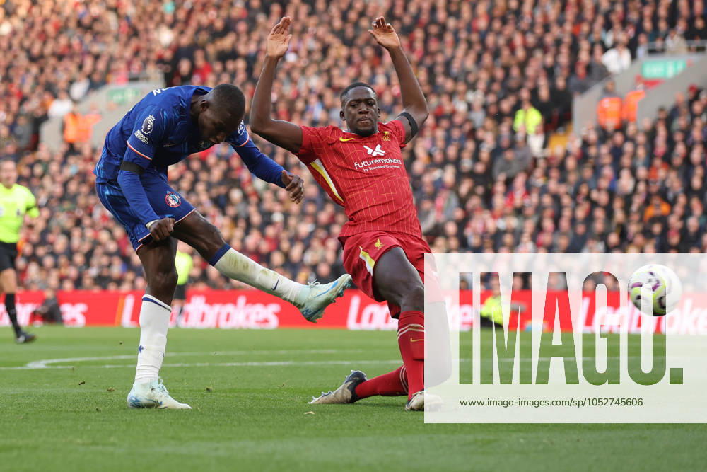 Football - 2024 2025 Premier League - Liverpool v Chelsea - Anfield - Sunday 20th October 2024 Nicolas Jackson of Chelsea misses a chance