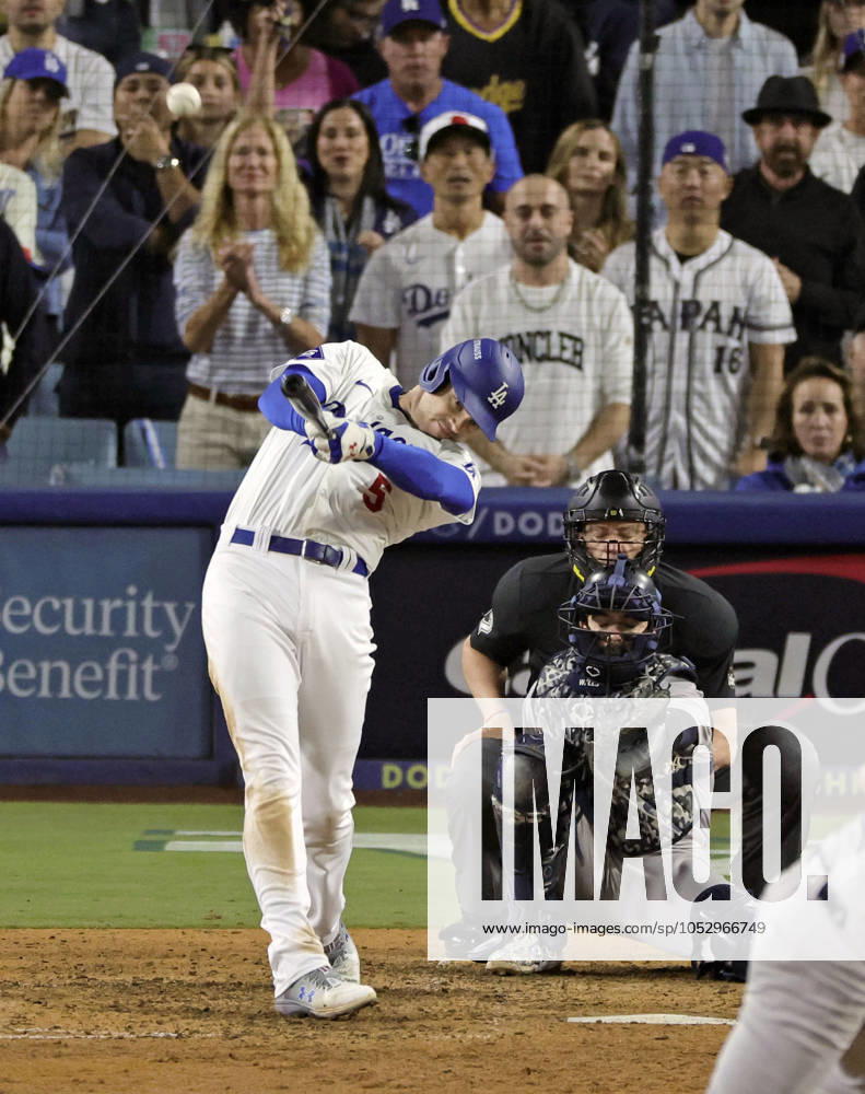 Baseball: World Series Freddie Freeman of the Los Angeles Dodgers hits a walk-off grand slam in the 10th inning of Game 1 of the World Series against the New York Yankees at Dodger Stadium in Los Angeles on Oct. 25, 2024. A14AA0003639587P