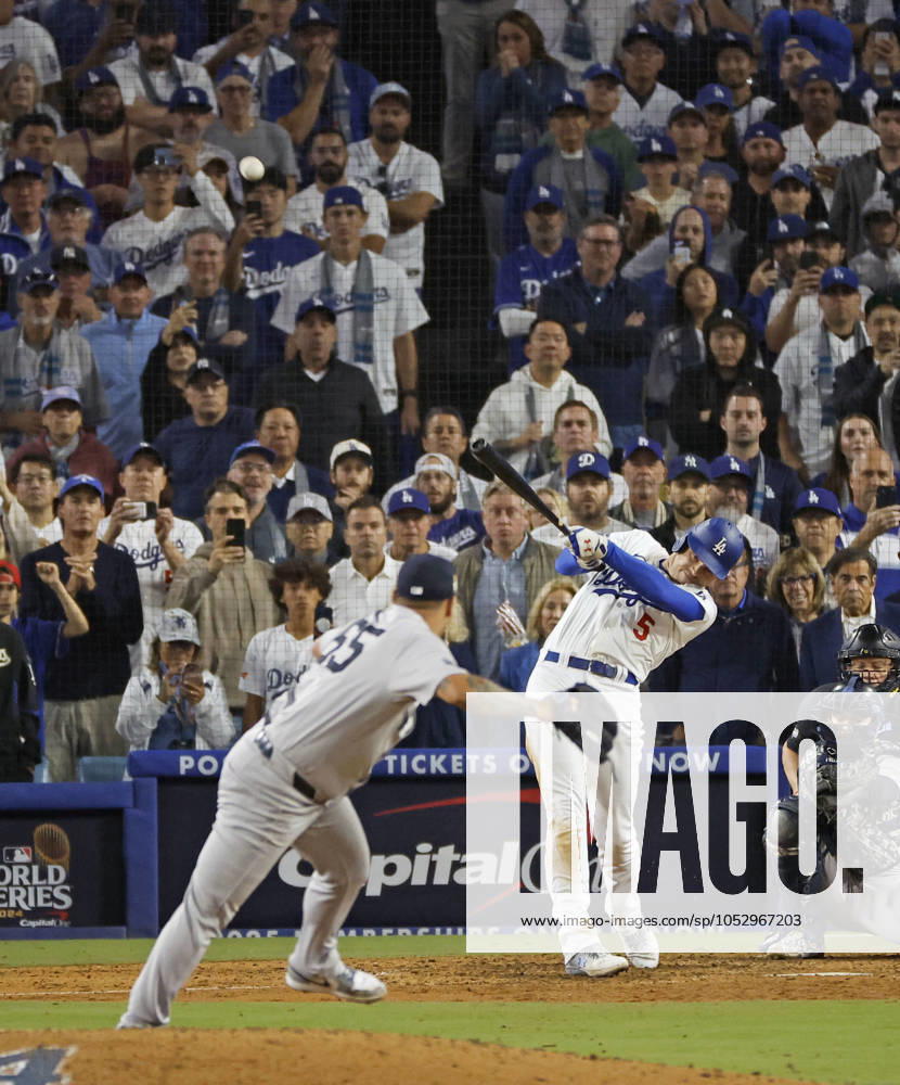 Baseball: World Series Freddie Freeman of the Los Angeles Dodgers hits a walk-off grand slam in the 10th inning of Game 1 of the World Series against the New York Yankees at Dodger Stadium in Los Angeles on Oct. 25, 2024. A14AA0003639706P