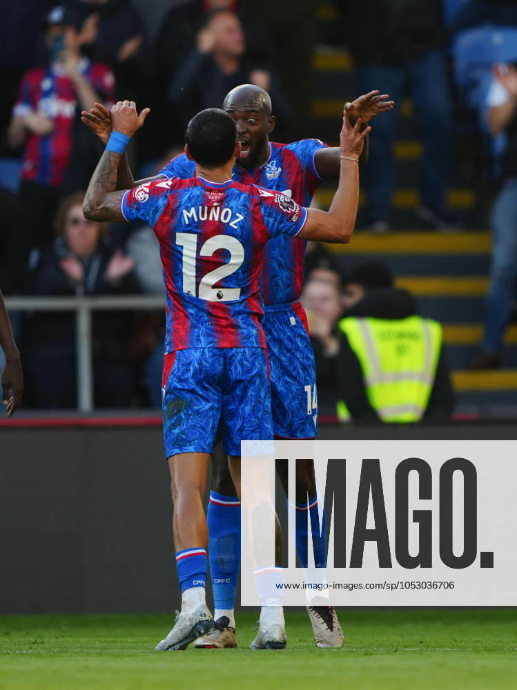 Jean-Philippe Mateta of Crystal Palace celebrates scoring the opening goal with Daniel Munoz Crystal Palace v Tottenham Hotspur, Premier League, Football, Selhurst Park, London, UK - 27 Oct 2024