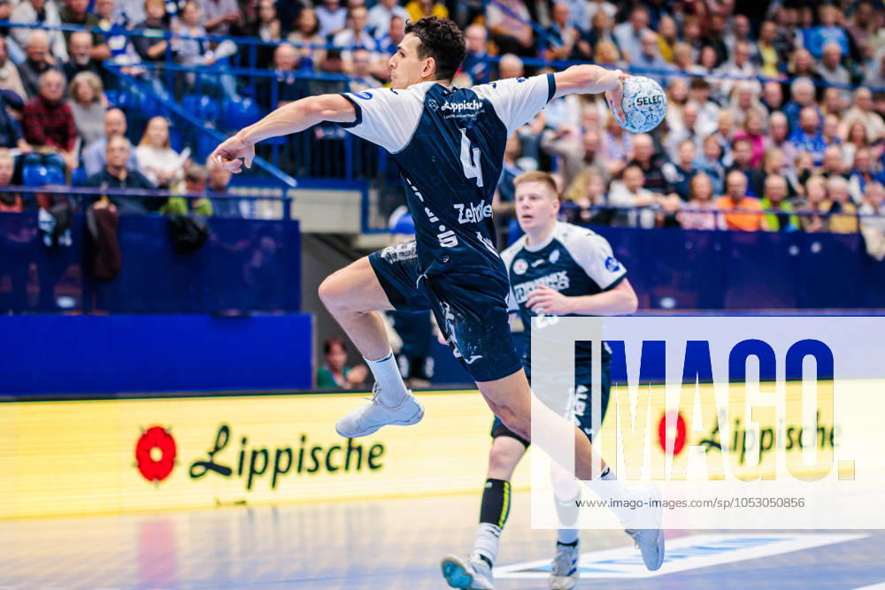 Samuel Zehnder (TBV Lemgo Lippe, 04) im Torwurf GER, TBV Lemgo Lippe vs. Rhein-Neckar Loewen, Handball, 1. Bundesliga, 8. Spieltag, Spielzeit 2024 2025, 27.10.2024 GER, TBV Lemgo Lippe vs. Rhein-Neckar Loewen, Handball, 1. Bundesliga, 8. Spieltag, Spielzeit 2024 2025, 27.10.2024 Lemgo