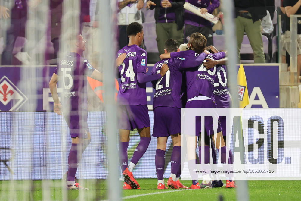 ACF Fiorentina v AS Roma - Campionato Serie A Christian Kouame of ACF Fiorentina celebrates after scoring his team s goal during the Italian Serie A football match between ACF Fiorentina and AS Roma ,on October 27,2024 at the Artemio-Franchi stadium in Florence. Firenze FI Italy