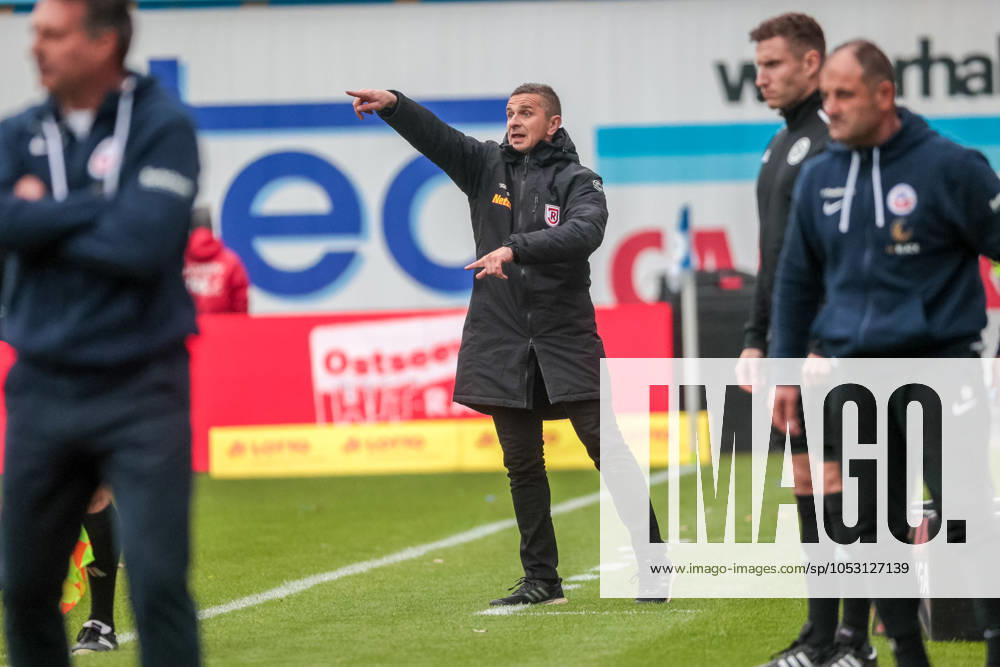 Trainer Mersed Selimbegovic (Regensburg) ; GER, FC Hansa Rostock vs. SSV Jahn Regensburg, Fussball, 2. Bundesliga, 31. Spieltag, Spielzeit 2022 2023, 06.05..2023, DFL REGULATIONS PROHIBIT ANY USE OF PHOTOGRAPHS AS IMAGE SEQUENCES AND OR QUASI-VIDEO, Rostock Ostseestadion Mecklenburg - Vorpommern Deutschland