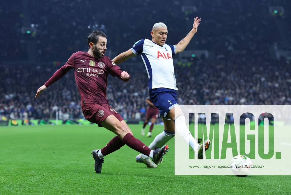 Bernardo Silva of Manchester City and Richarlison of Tottenham Hotspur Tottenham Hotspur v Manchester City, EFL Carabao Cup, Fourth Round, Football, Tottenham Hotspur Stadium, London, UK - 30 Oct 2024