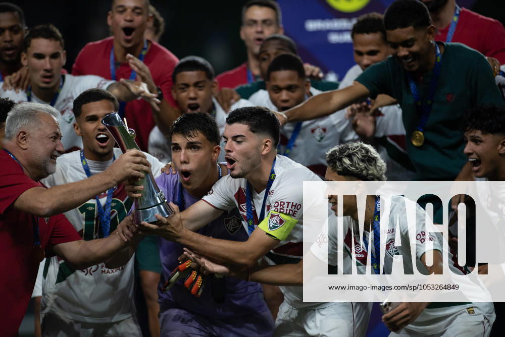 Fluminense is the champion of the Brazilian under-17 football championship Sao paulo (sp), 11 01 2024 - brazilian under-17 palmeiras vs fluminense - fluminense players celebrate winning the title after the match between palmeiras and fluminense, valid for the final of the brazilian under-17 football championship, on the night of this friday, november 1st, at allianz parque, in sao paulo-sp. (Foto: Ronaldo Barreto Thenews2 imago images) SPO