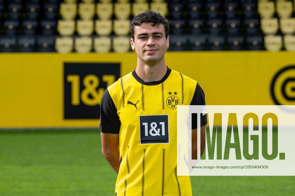 Borussia Dortmund; 1. BL, Porträttermin 2024 2025 Giovanni Reyna; Borussia Dortmund; 1. BL, Porträttermin 2024 2025 Foto: Borussia Dortmund Hendrik Deckers via Revierfoto Borussia Dortmund; 1. BL, Porträttermin 2024 2025
