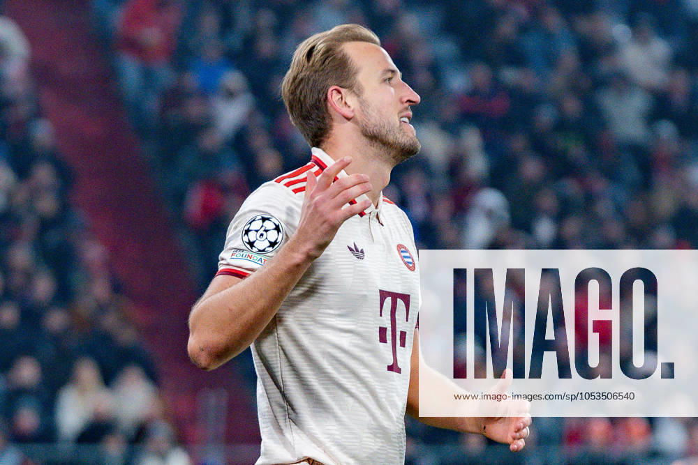FC Bayern München vs. Benfica Lissabon, UEFA Champions League, 4. Spieltag Harry Kane (FC Bayern Muenchen, 9) enttäuscht unzufrieden unglücklich ohne Tor