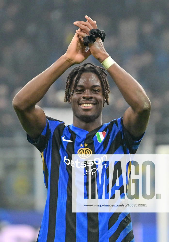 Inter v Arsenal, UEFA Champions League football, Milano, Italy Milano, Italy. 06th, November 2024. Yann Bisseck of Inter seen after the UEFA Champions League match between Inter and Arsenal at Giuseppe Meazza in Milano. Italy, Milano