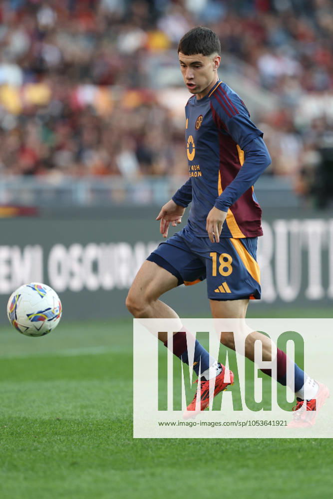 Rome, Italy 10.11.2024 :Matias Soule of Roma during Italian football championship Serie A Enilive 2024-2025 match AS Roma Vs Bologna FC 1909 at Stadio Olimpico in Rome.
