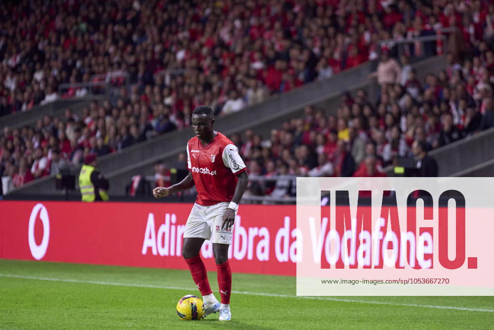 Sporting Clube de Braga v Sporting Clube de Portugal - Liga Portugal Betclic Armindo Tue Na Bangna Bruma of SC Braga is in action during the Liga Portugal Betclic match between SC Braga and Sporting CP at Estadio Municipal de Braga in Braga, Portugal, on November 10, 2024. Braga, Portugal Portugal
